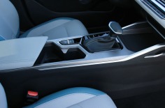 Салон Geely Emgrand 2023