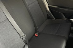 Белый Hyundai Solaris 2021 вид салона