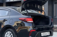 Kia Rio 2019 черный багажник