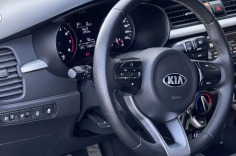 Kia Rio 2019 черный руль