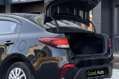 Kia Rio 2019 черный багажник
