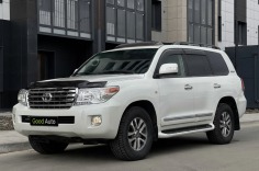 Toyota Land Cruiser 2011